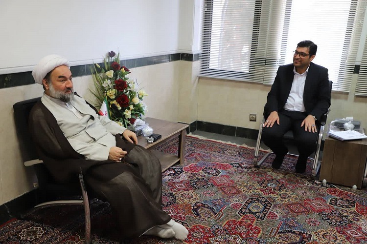 دیدار مدیرعامل شرکت آب و فاضلاب سیستان و بلوچستان با نماینده ولی فقیه در استان